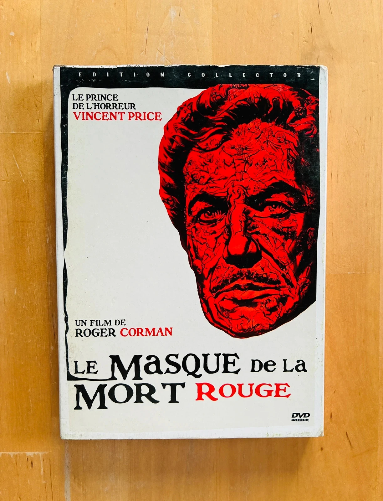 DVD Le masque de la mort rouge de Roger Corman avec Vincent Price.